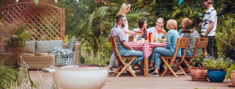 10 Steps to Transforming Your Deck For Summer