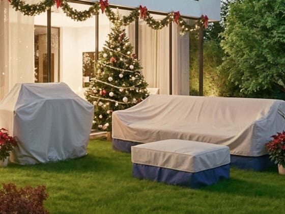 Merry & Bright in the Sun_ Summer Christmas Decorating Tips